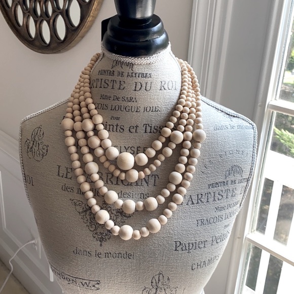 Jewelry - Cream Wooden Beaded necklace - NWT